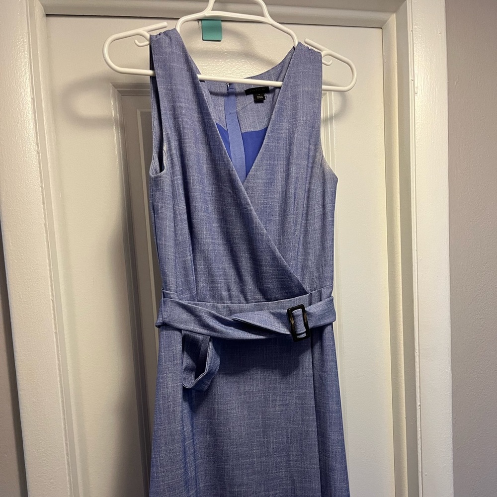 Lightly worn Ann Taylor dress, perfect for Spring!